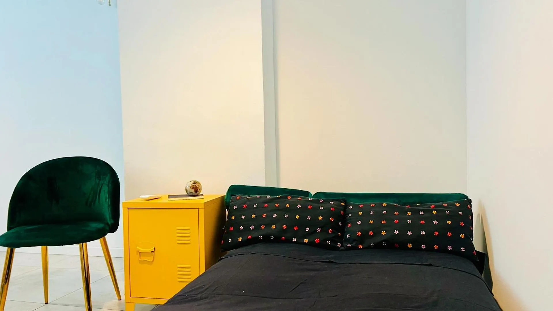 3 Nice Apartment In Milan Navigli Center Close To The Metro With Parking 0*,  Italy